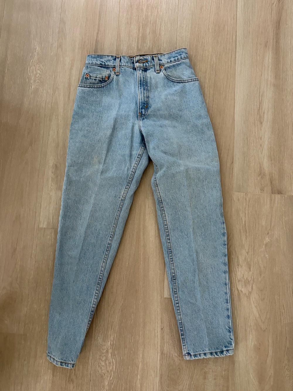 Levi Light Wash Classic relaxed fit Jeans never worn.
